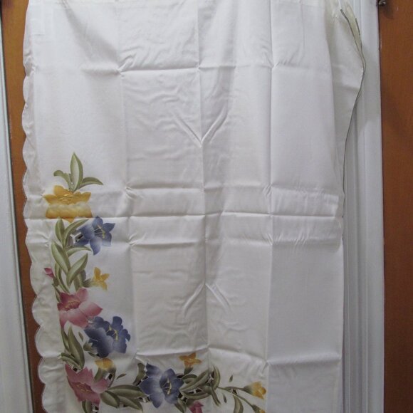 CHF Industries Curtains Pair of Tiers Embroidered Lily Flowers 58 x 36" NIP - Picture 12 of 16